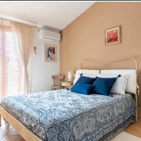 Homestay Made With *